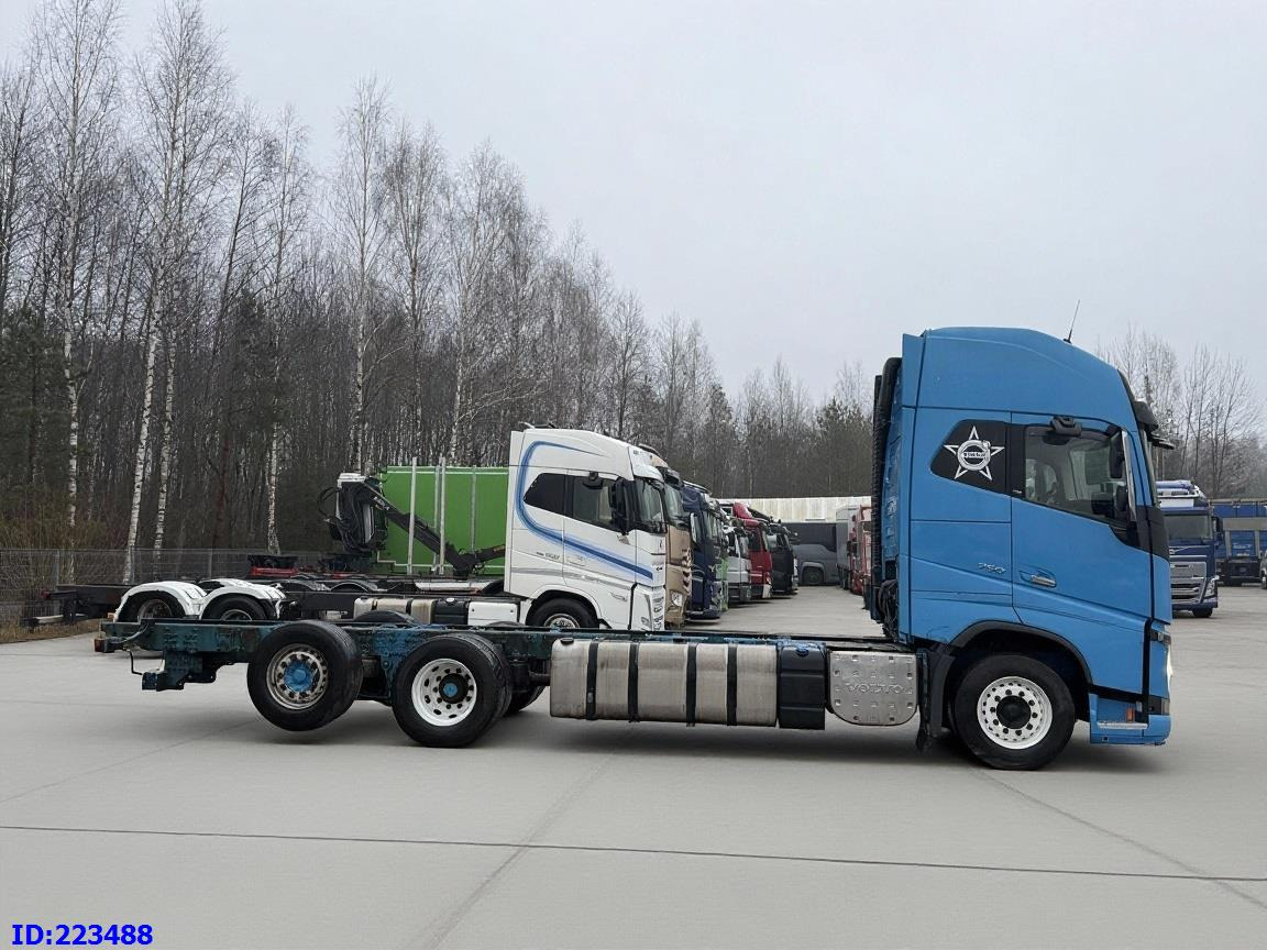 VOLVO FH16 750HP 6x2 - Fahrgestell LKW: das Bild 5 VOLVO FH16 750HP 6x2 - Fahrgestell LKW: das Bild 5