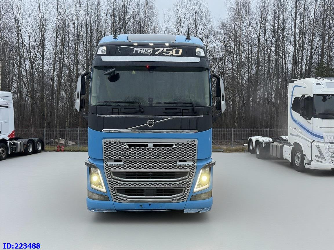 VOLVO FH16 750HP 6x2 - Fahrgestell LKW: das Bild 2 VOLVO FH16 750HP 6x2 - Fahrgestell LKW: das Bild 2