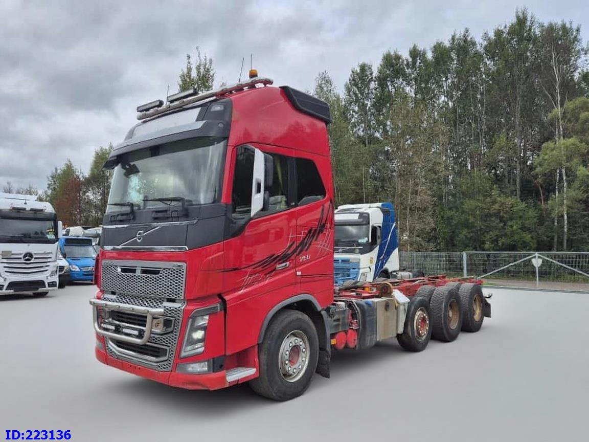 VOLVO FH16 750HP - 8x4 -Big Axles - Fahrgestell LKW: das Bild 2 VOLVO FH16 750HP - 8x4 -Big Axles - Fahrgestell LKW: das Bild 2