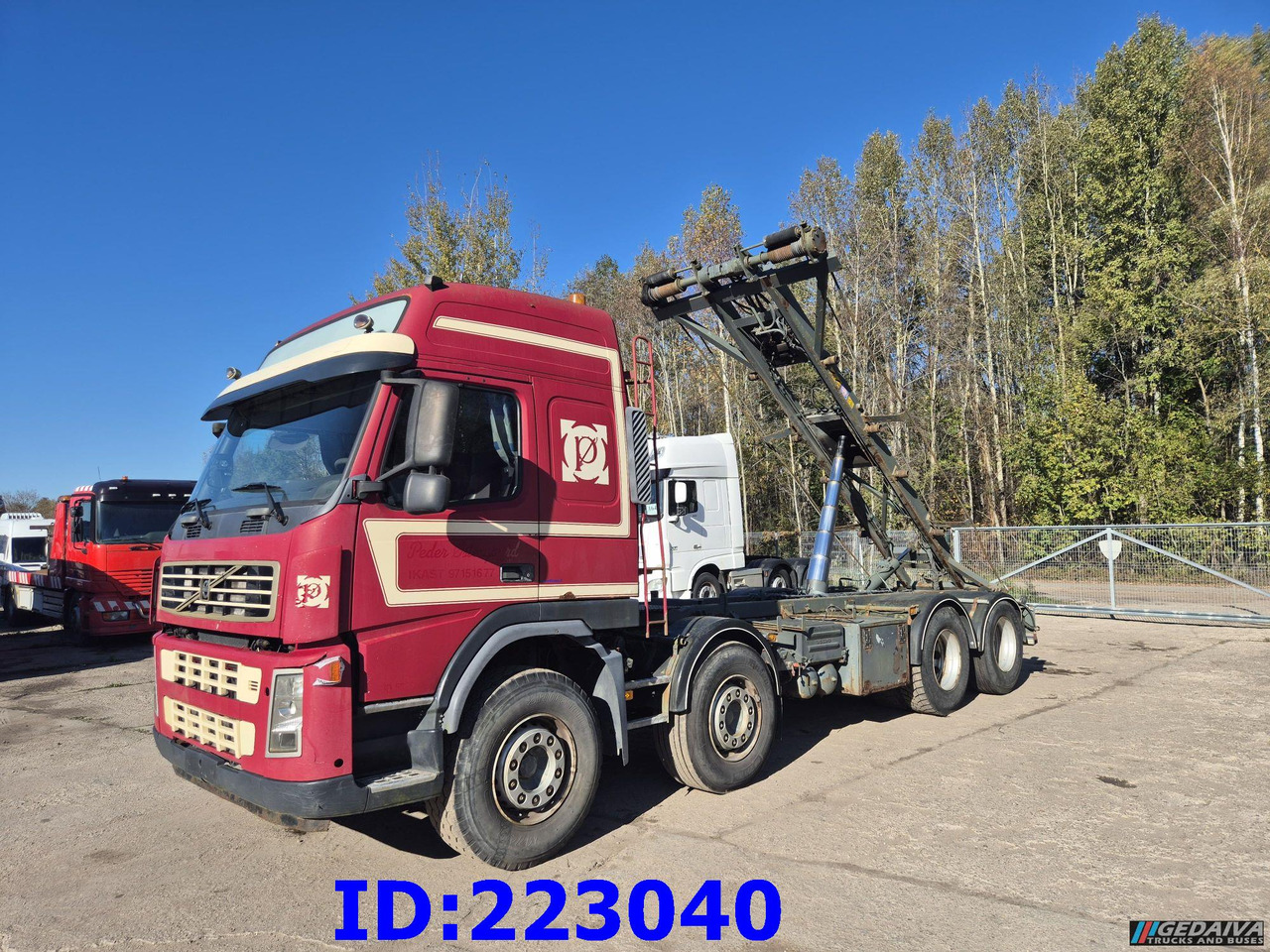 VOLVO FM12 420HP 8x2 - Seil Abrollkipper: das Bild 1 VOLVO FM12 420HP 8x2 - Seil Abrollkipper: das Bild 1