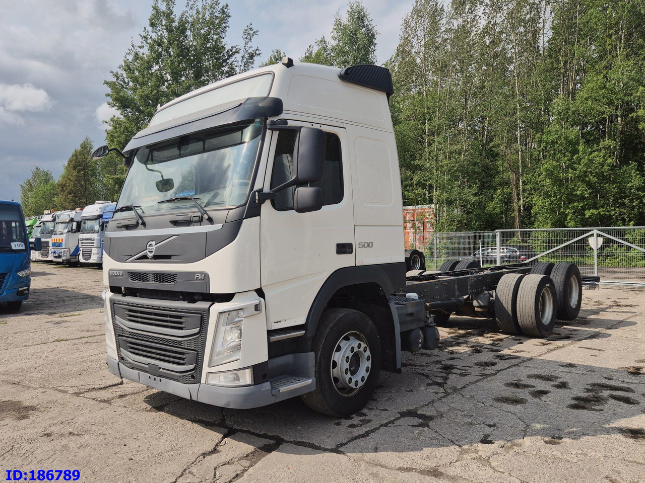 VOLVO FM13 500HP 6x2 - Fahrgestell LKW: das Bild 1 VOLVO FM13 500HP 6x2 - Fahrgestell LKW: das Bild 1
