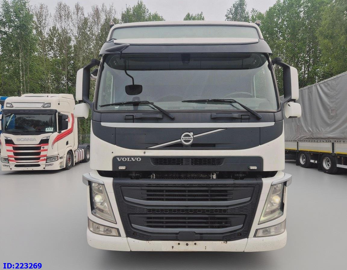 VOLVO FM13 500HP 8x2 (2 steering axels) - Fahrgestell LKW: das Bild 2 VOLVO FM13 500HP 8x2 (2 steering axels) - Fahrgestell LKW: das Bild 2