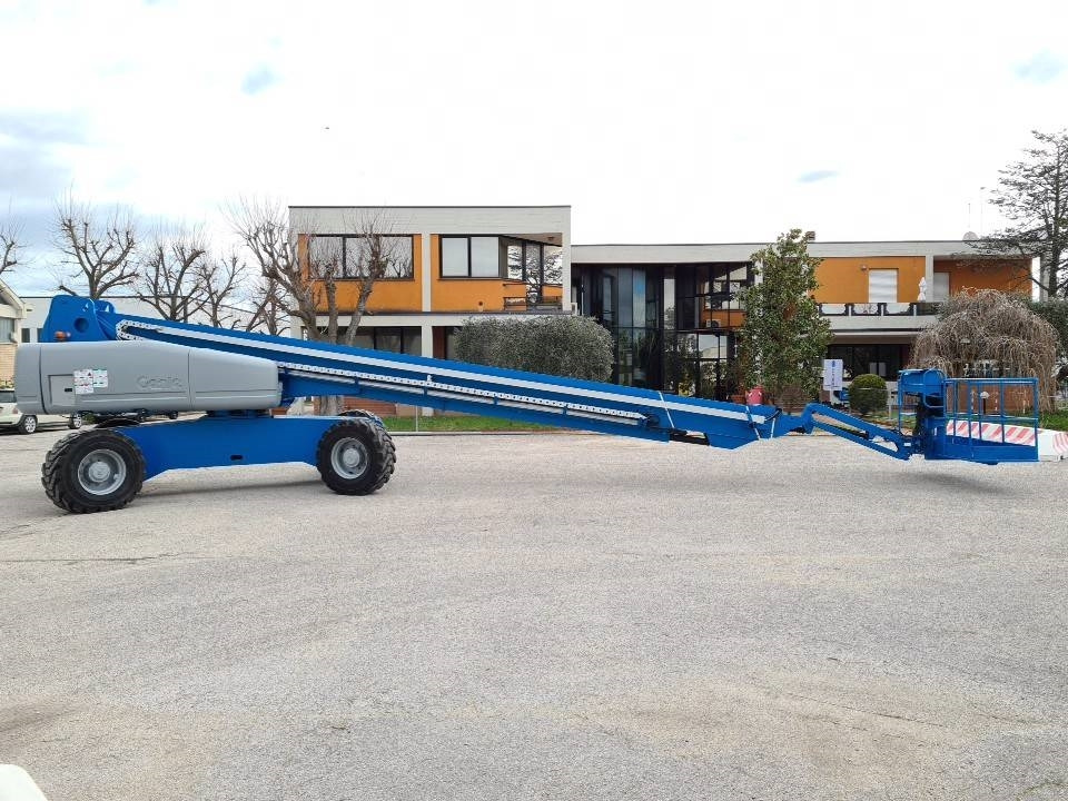Genie S125 4WD - Teleskopbühne: das Bild 2 Genie S125 4WD - Teleskopbühne: das Bild 2