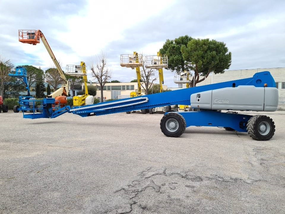 Genie S125 4WD - Teleskopbühne: das Bild 1 Genie S125 4WD - Teleskopbühne: das Bild 1