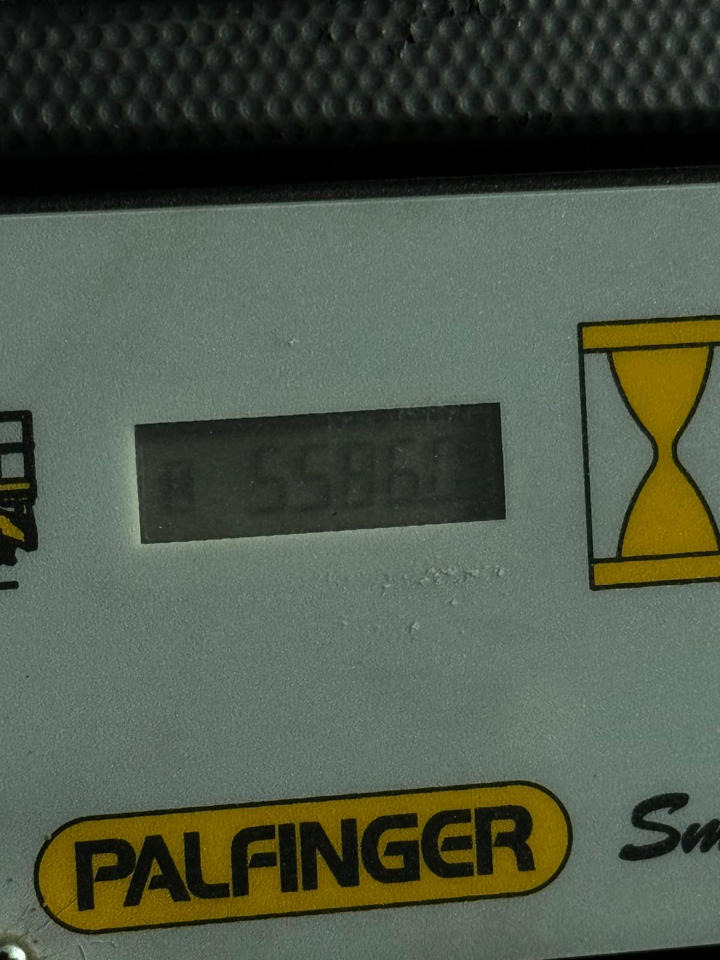 - LKW mit Arbeitsbühne: das Bild 5 - LKW mit Arbeitsbühne: das Bild 5