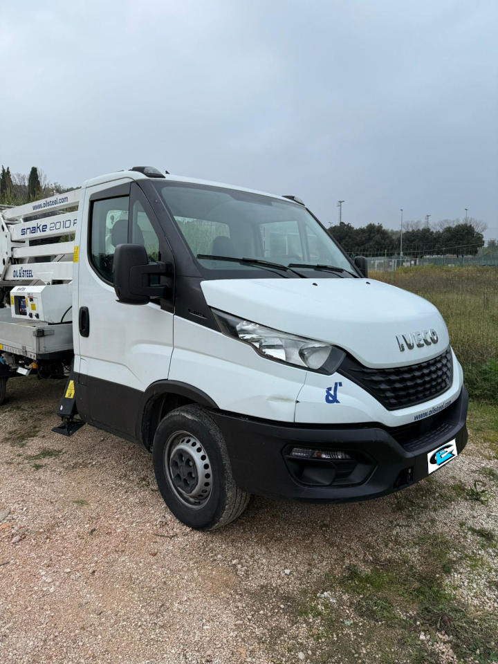 OIL&STEEL 20.10 Plus - LKW mit Arbeitsbühne: das Bild 2 OIL&STEEL 20.10 Plus - LKW mit Arbeitsbühne: das Bild 2