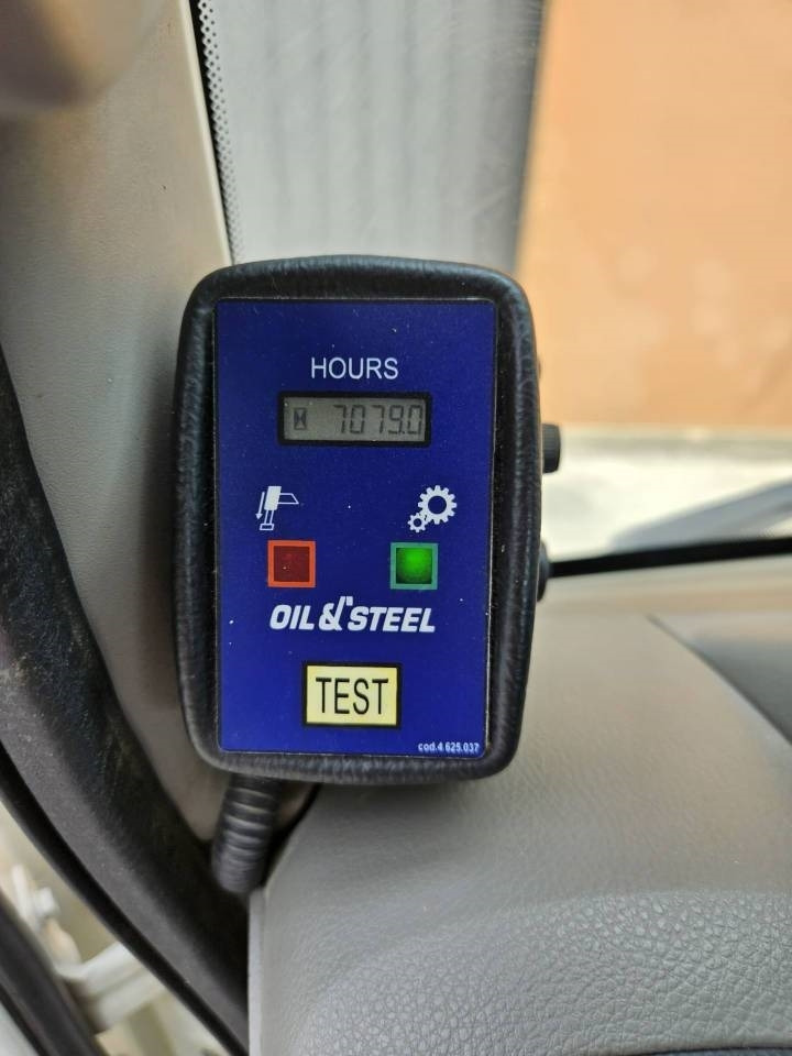 Oil & Steel Snake 21.12 - LKW mit Arbeitsbühne: das Bild 3 Oil & Steel Snake 21.12 - LKW mit Arbeitsbühne: das Bild 3