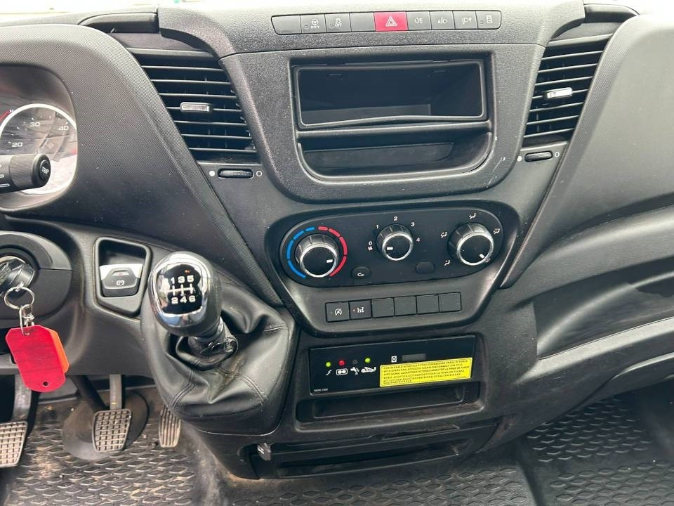 LKW mit Arbeitsbühne Socage 20D: das Bild 12