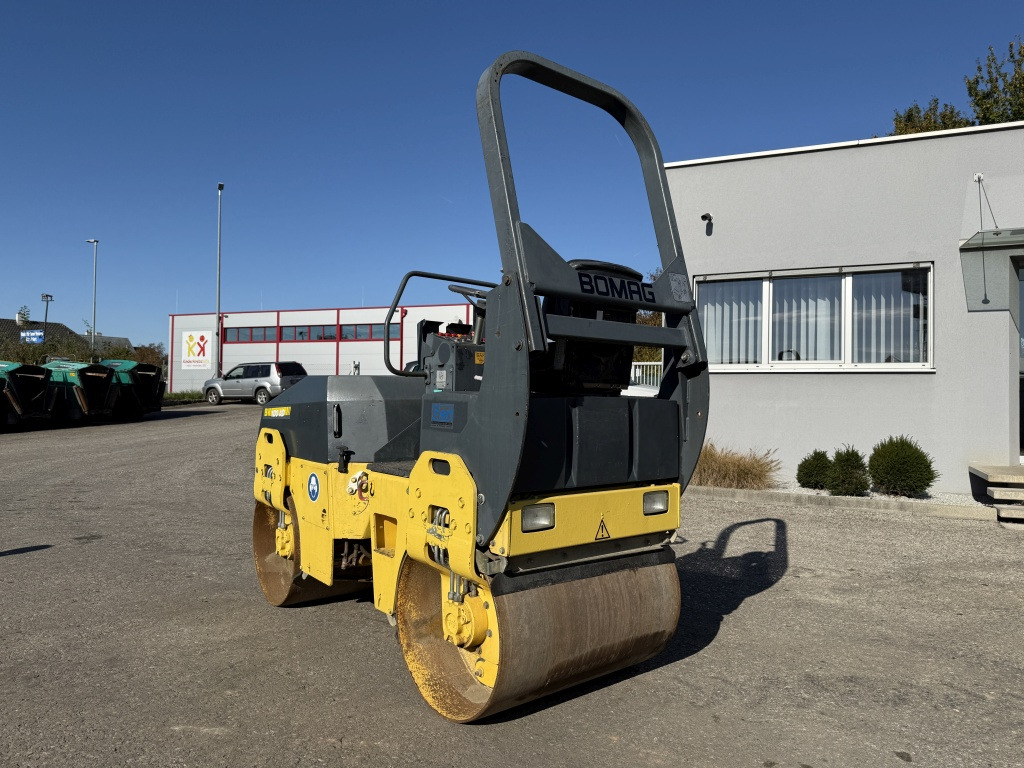Bomag BW 100 AD-3 (111745) - Straßenwalze: das Bild 3 Bomag BW 100 AD-3 (111745) - Straßenwalze: das Bild 3