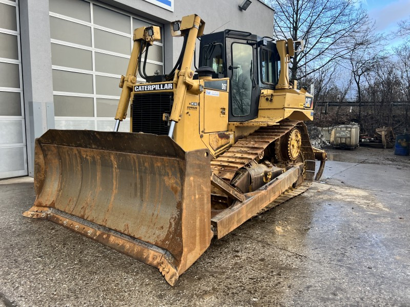 Caterpillar D 6 T (111077) - Bulldozer: das Bild 2 Caterpillar D 6 T (111077) - Bulldozer: das Bild 2