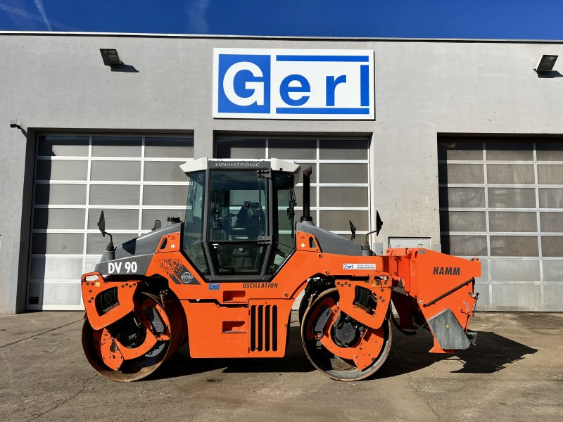 Hamm DV 90-VO (111025) - Straßenwalze: das Bild 1 Hamm DV 90-VO (111025) - Straßenwalze: das Bild 1