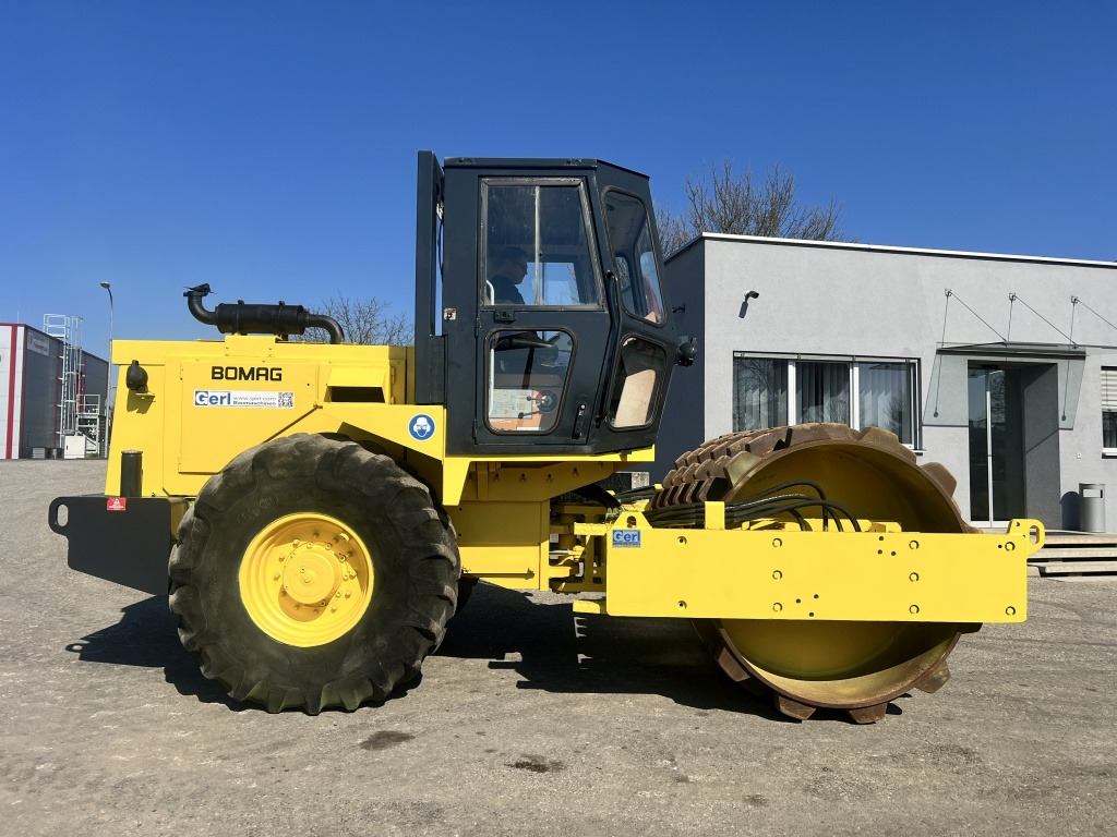 JCB Vibromax W 1402 PD (111495) - Walzenzug: das Bild 5 JCB Vibromax W 1402 PD (111495) - Walzenzug: das Bild 5