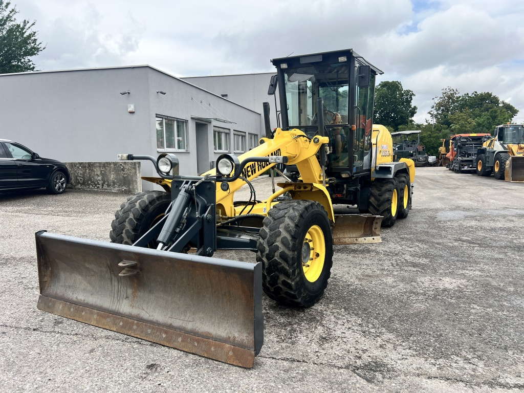 New Holland F 106.6 A (111602) - Grader: das Bild 3 New Holland F 106.6 A (111602) - Grader: das Bild 3