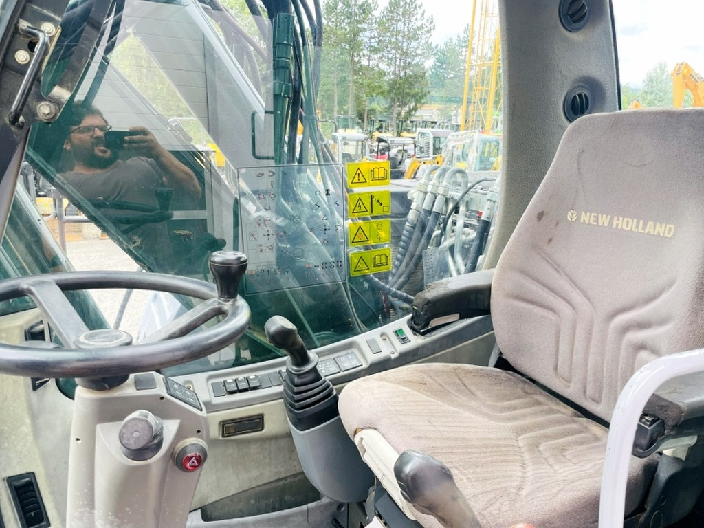 New Holland MH Plus (4054) - Mobilbagger: das Bild 5 New Holland MH Plus (4054) - Mobilbagger: das Bild 5