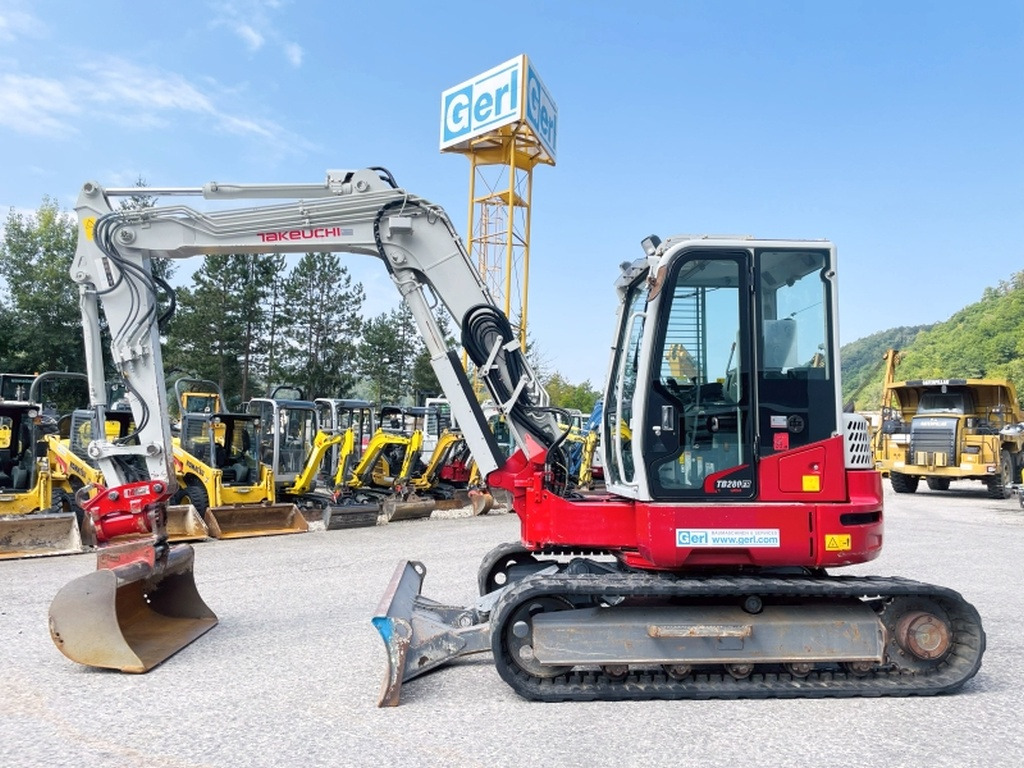 Takeuchi TB280FR (4051) - Minibagger: das Bild 1 Takeuchi TB280FR (4051) - Minibagger: das Bild 1