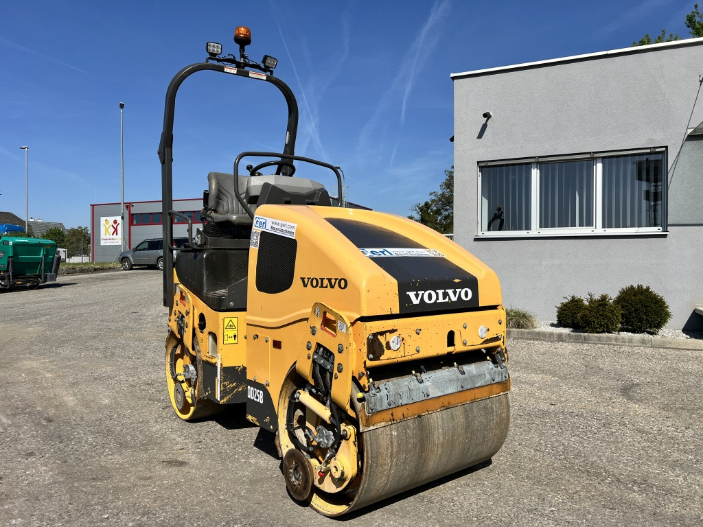 Volvo DD25B (111578) - Straßenwalze: das Bild 5 Volvo DD25B (111578) - Straßenwalze: das Bild 5
