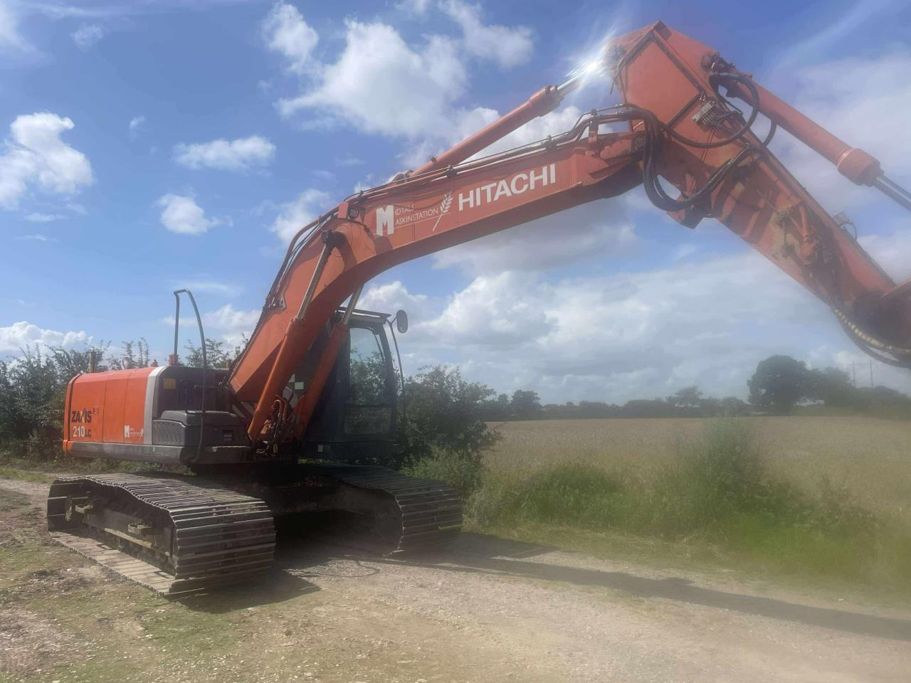 Hitachi ZX210LC-3 - Kettenbagger: das Bild 2 Hitachi ZX210LC-3 - Kettenbagger: das Bild 2