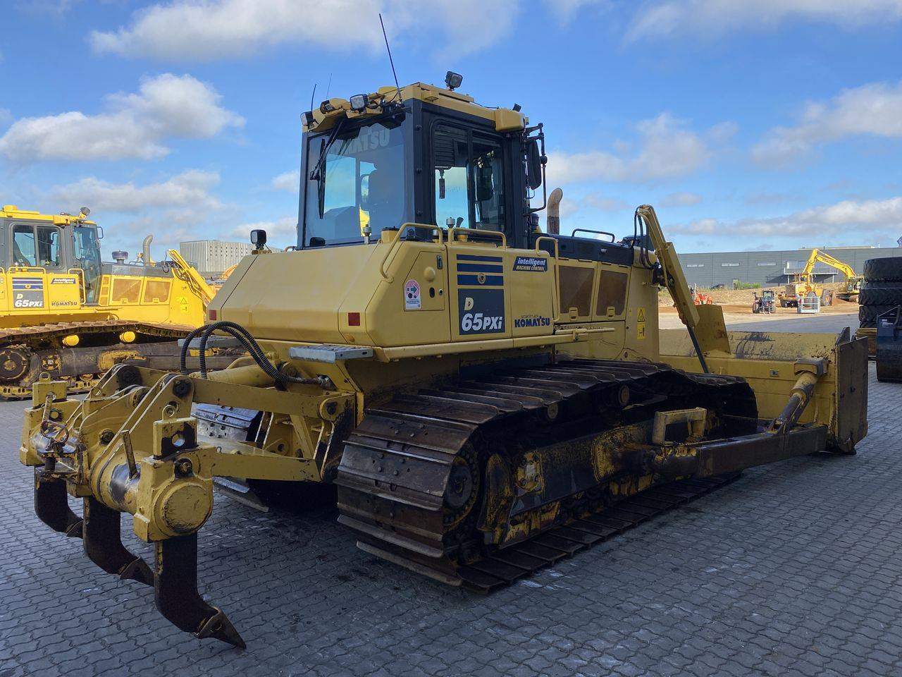 Komatsu D65PXI-18 - Bulldozer: das Bild 4 Komatsu D65PXI-18 - Bulldozer: das Bild 4