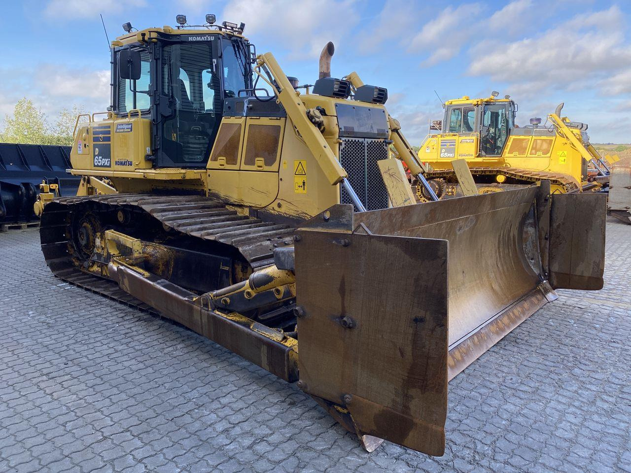 Komatsu D65PXI-18 - Bulldozer: das Bild 5 Komatsu D65PXI-18 - Bulldozer: das Bild 5
