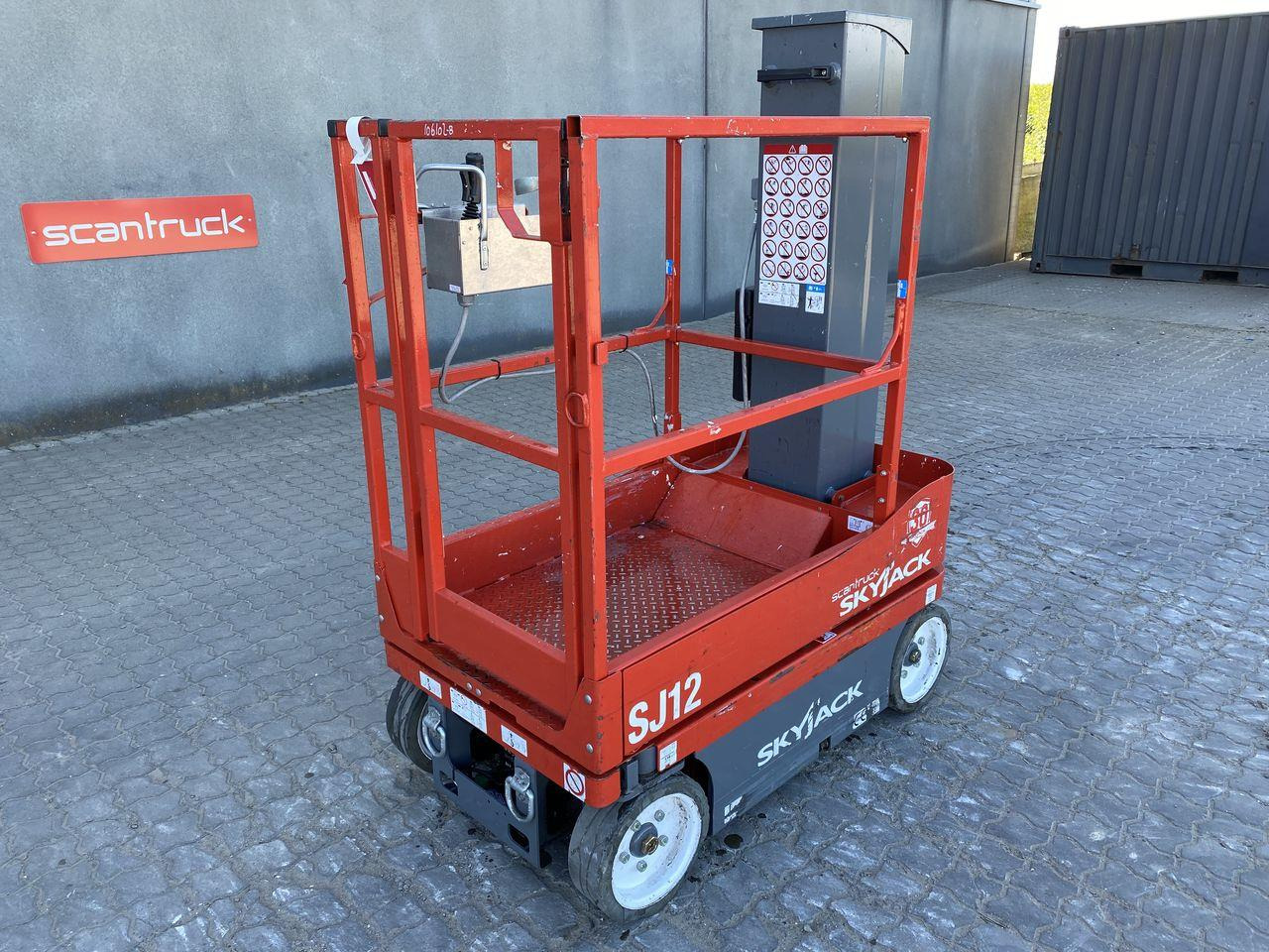 Skyjack SJ12 - Teleskopmastbühne: das Bild 1 Skyjack SJ12 - Teleskopmastbühne: das Bild 1