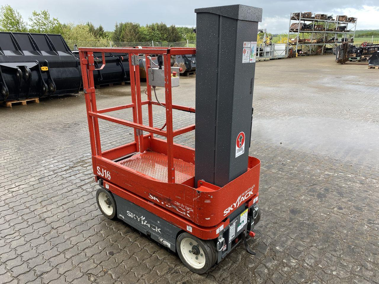 Skyjack SJ16 - Teleskopmastbühne: das Bild 5 Skyjack SJ16 - Teleskopmastbühne: das Bild 5