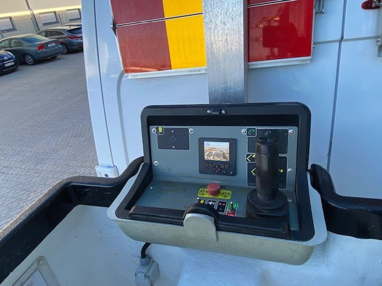 Versalift VTE 34-125 - LKW mit Arbeitsbühne: das Bild 5 Versalift VTE 34-125 - LKW mit Arbeitsbühne: das Bild 5