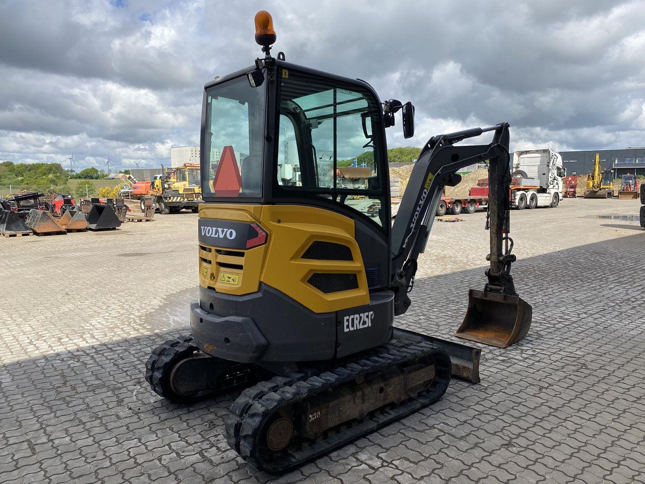 Volvo ECR25 - Minibagger: das Bild 4 Volvo ECR25 - Minibagger: das Bild 4