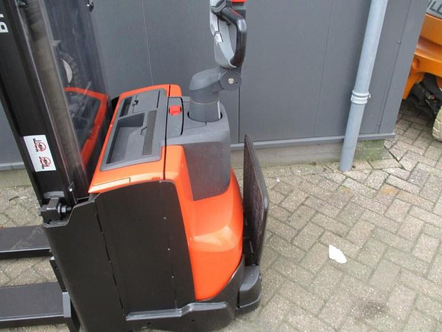 BT SWE 120 - Hochhubwagen: das Bild 3 BT SWE 120 - Hochhubwagen: das Bild 3