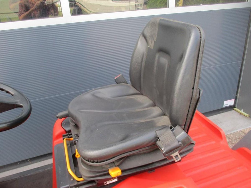 Linde P 60 - Schleppfahrzeug: das Bild 5 Linde P 60 - Schleppfahrzeug: das Bild 5