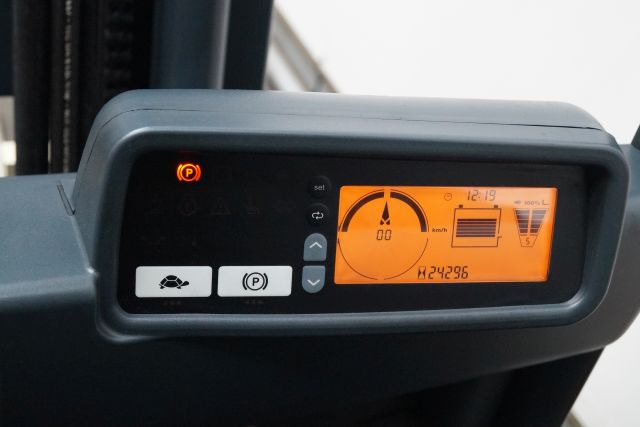 Jungheinrich EFG216 - Elektrostapler: das Bild 4 Jungheinrich EFG216 - Elektrostapler: das Bild 4