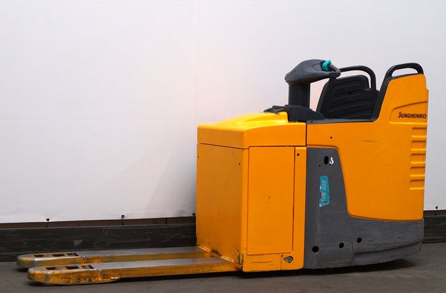 Jungheinrich ERE225 - Niederhubwagen: das Bild 1 Jungheinrich ERE225 - Niederhubwagen: das Bild 1