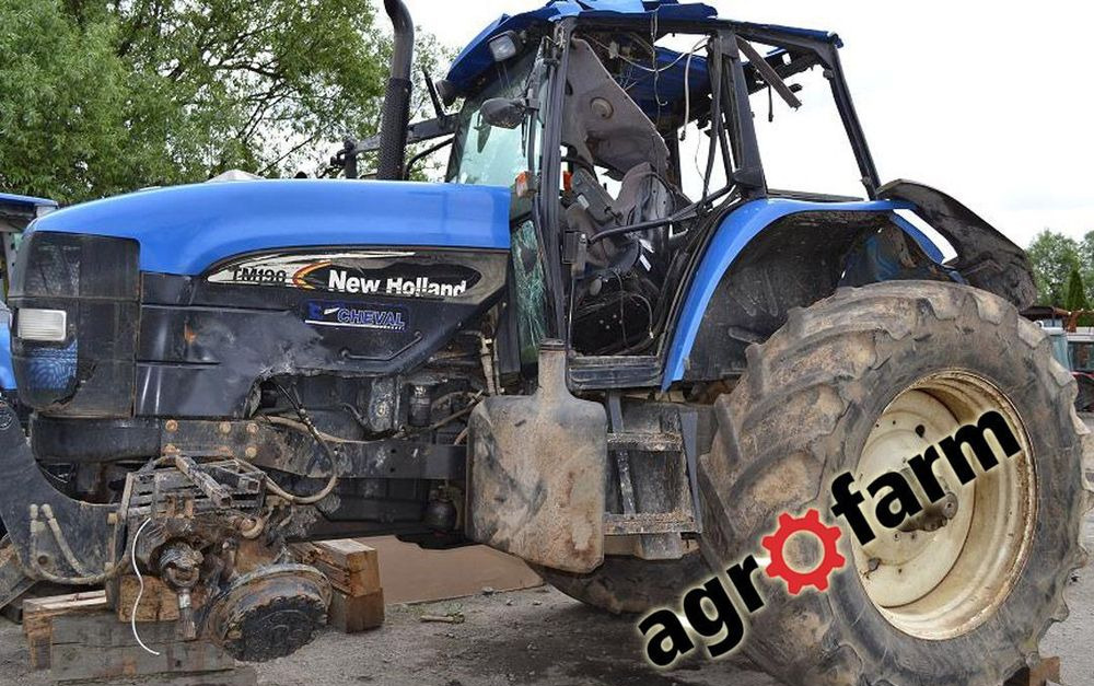New Holland części używane skrzynia silnik most oś napęd karoseria kabina podnośnik zwolnica obudowa - Ersatzteile für Landmaschine: das Bild 1 New Holland części używane skrzynia silnik most oś napęd karoseria kabina podnośnik zwolnica obudowa - Ersatzteile für Landmaschine: das Bild 1