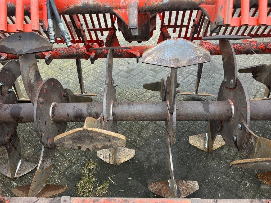 Farmax LRP 310 LFDH roterende spitmachine - Technik für Bodenbearbeitung: das Bild 5 Farmax LRP 310 LFDH roterende spitmachine - Technik für Bodenbearbeitung: das Bild 5