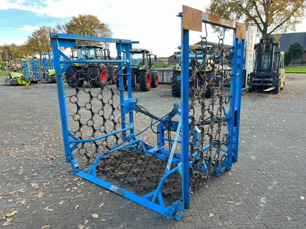 Inter-Tech Weidesleep - Fütterungstechnik: das Bild 3 Inter-Tech Weidesleep - Fütterungstechnik: das Bild 3