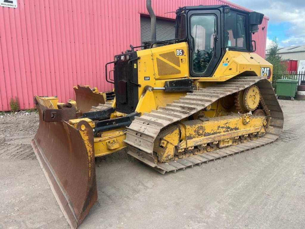 CAT D 5 LGP - Bulldozer: das Bild 2 CAT D 5 LGP - Bulldozer: das Bild 2
