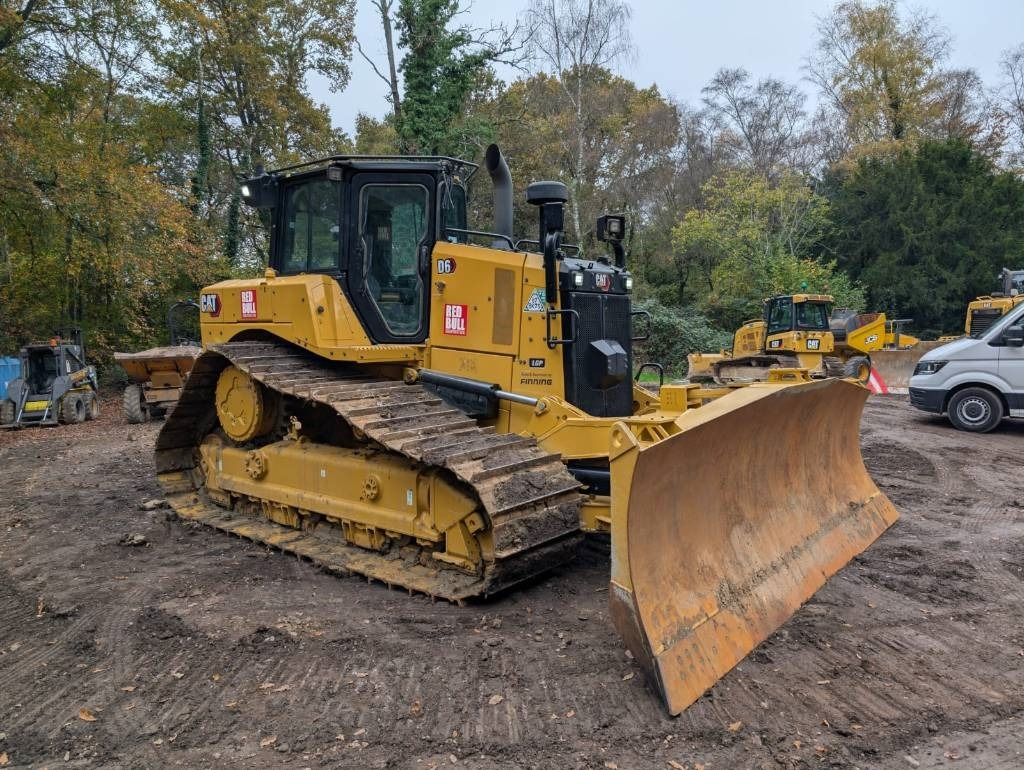 CAT D 6 LGP - Bulldozer: das Bild 1 CAT D 6 LGP - Bulldozer: das Bild 1