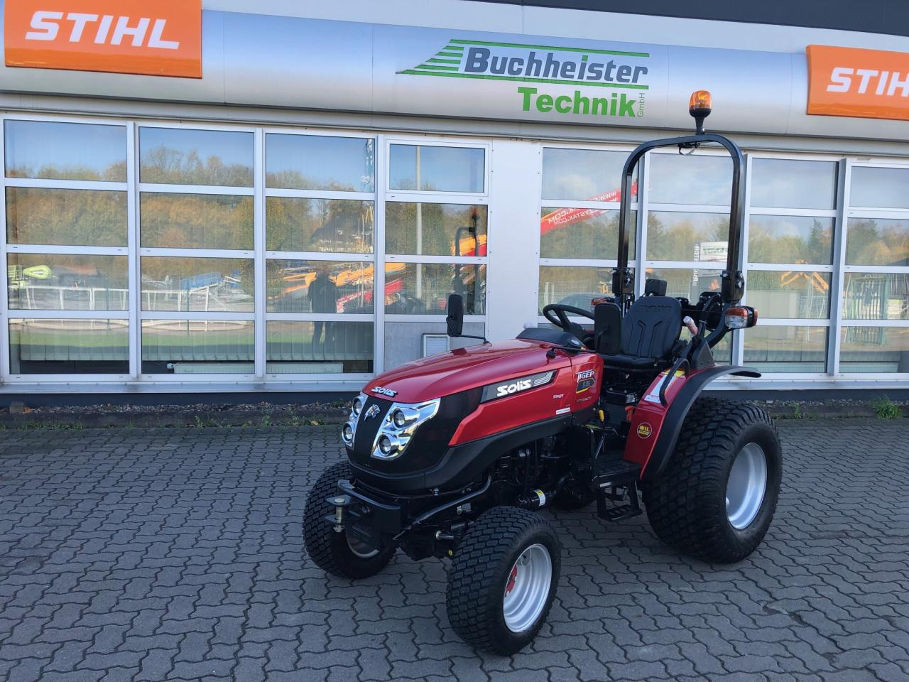 Solis 26 6+2 Tiger - Traktor: das Bild 2 Solis 26 6+2 Tiger - Traktor: das Bild 2