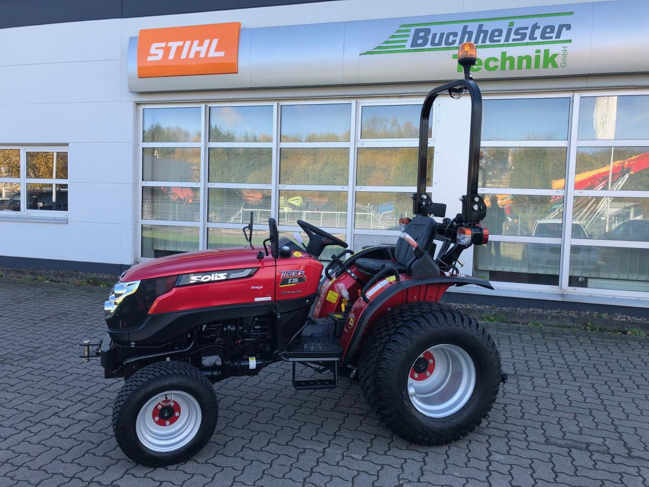 Solis 26 6+2 Tiger - Traktor: das Bild 1 Solis 26 6+2 Tiger - Traktor: das Bild 1