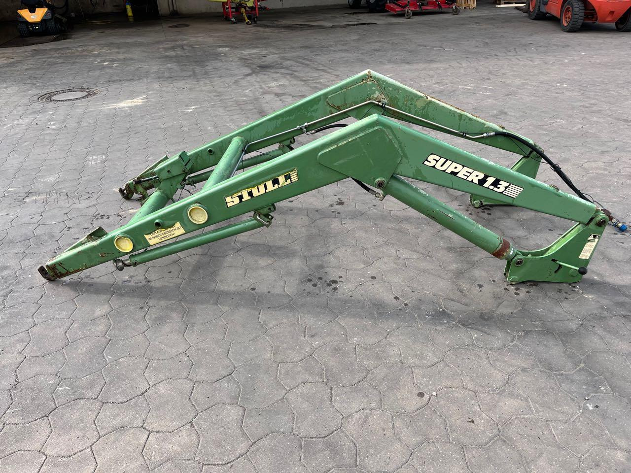 Stoll Super 1.3 - Frontlader für Traktor: das Bild 1 Stoll Super 1.3 - Frontlader für Traktor: das Bild 1