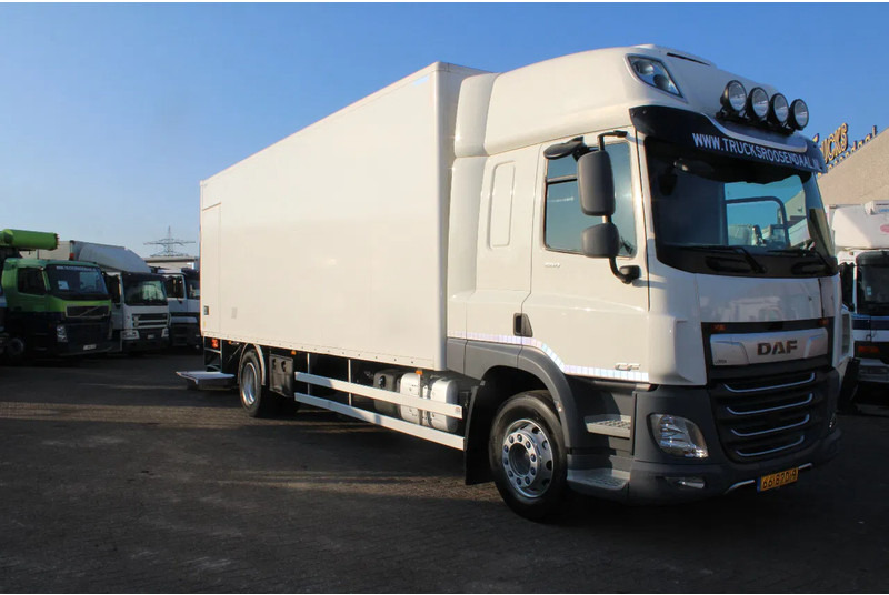 DAF CF 260 + EURO 6 + LIFT - Koffer LKW: das Bild 3 DAF CF 260 + EURO 6 + LIFT - Koffer LKW: das Bild 3