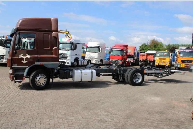 Fahrgestell LKW DAF CF 65 220 + lift + euro 5: das Bild 10