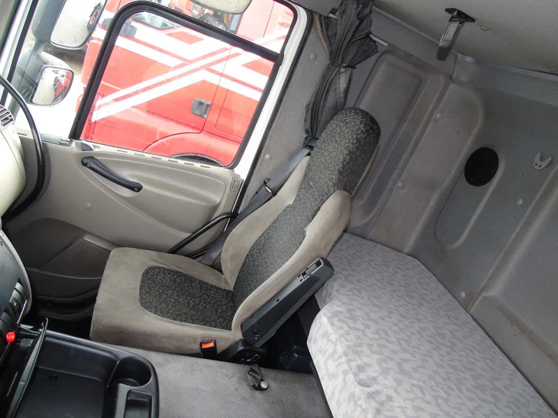 Autokran DAF CF 75.310 + HIAB 200 C5 + MANUAL + REMOTE + 6X2 STEERING: das Bild 17