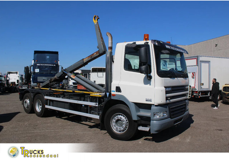 Abrollkipper DAF CF 85.410 + 6X2 + AJK 20T: das Bild 1
