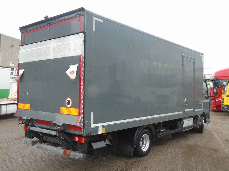 DAF LF 220 + euro 6 + lift + 12T - Koffer LKW: das Bild 4 DAF LF 220 + euro 6 + lift + 12T - Koffer LKW: das Bild 4