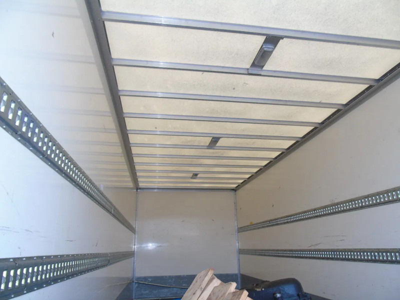 Iveco Eurocargo 120E19 + euro 6 + lift + BROKEN ENGINE - Koffer LKW: das Bild 3 Iveco Eurocargo 120E19 + euro 6 + lift + BROKEN ENGINE - Koffer LKW: das Bild 3