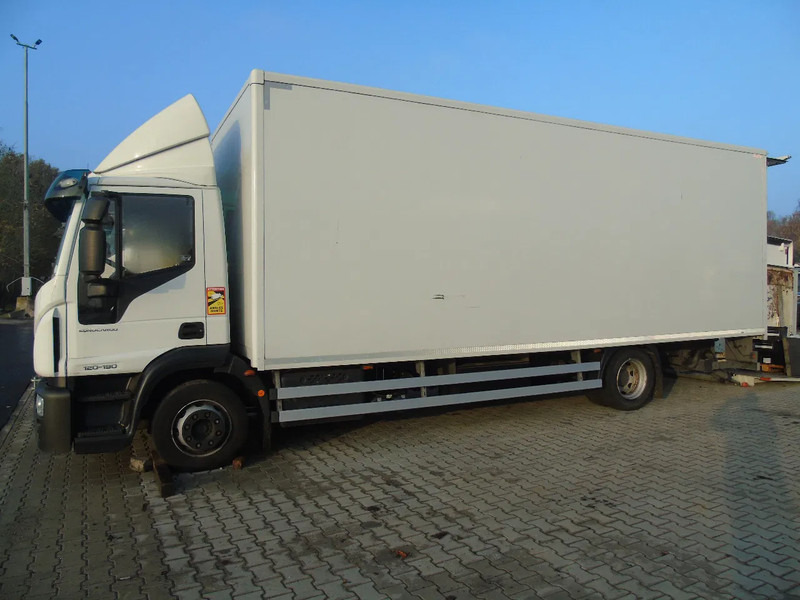 Iveco Eurocargo 120E19 + euro 6 + lift + BROKEN ENGINE - Koffer LKW: das Bild 2 Iveco Eurocargo 120E19 + euro 6 + lift + BROKEN ENGINE - Koffer LKW: das Bild 2