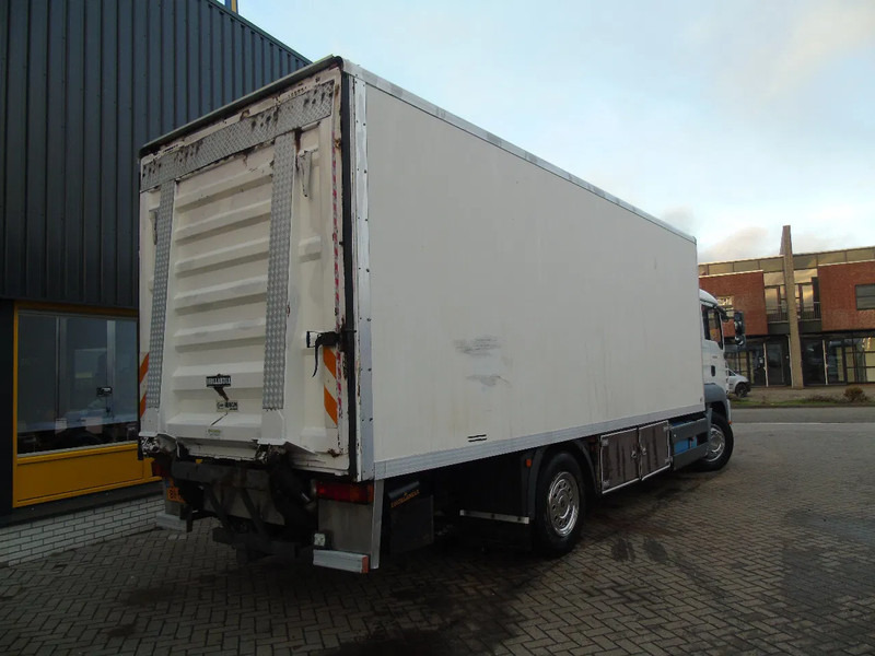 MAN TGA 18.310 + 3T LIFT + NICE TRUCK - Koffer LKW: das Bild 4 MAN TGA 18.310 + 3T LIFT + NICE TRUCK - Koffer LKW: das Bild 4
