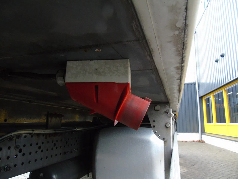 Mercedes-Benz Antos 1924 + EURO 6 + LIFT + KONVEKTA ELECTRIC SOLAR - Kühlkoffer LKW: das Bild 4 Mercedes-Benz Antos 1924 + EURO 6 + LIFT + KONVEKTA ELECTRIC SOLAR - Kühlkoffer LKW: das Bild 4