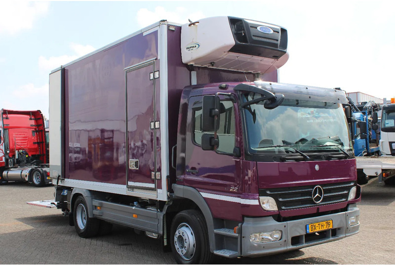 Mercedes-Benz Atego 1222 + carrier + lift + EURO 5 - Kühlkoffer LKW: das Bild 4 Mercedes-Benz Atego 1222 + carrier + lift + EURO 5 - Kühlkoffer LKW: das Bild 4