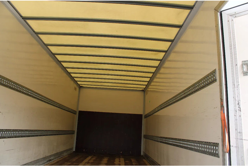 Mercedes-Benz Atego 1323 + EURO 6 + LIFT - Koffer LKW: das Bild 4 Mercedes-Benz Atego 1323 + EURO 6 + LIFT - Koffer LKW: das Bild 4
